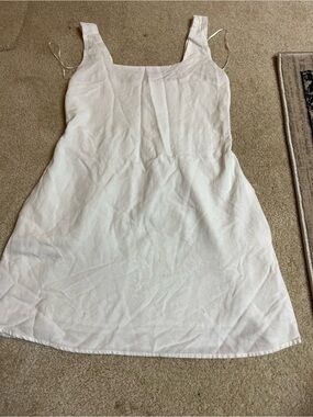 Japna White Sleeveless Shift Dress
